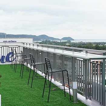 Infinity Pool and Rooftopalt=