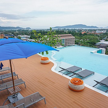 Infinity Pool and Rooftopalt=