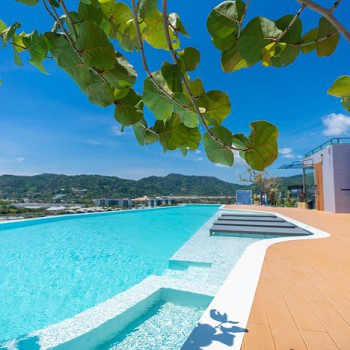 Infinity Pool and Rooftopalt=