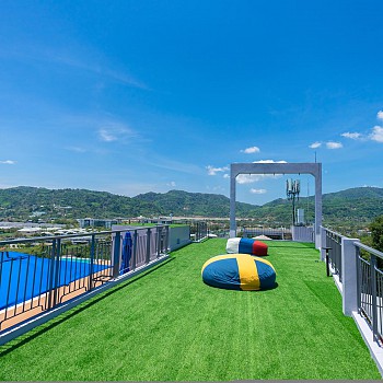 Infinity Pool and Rooftopalt=