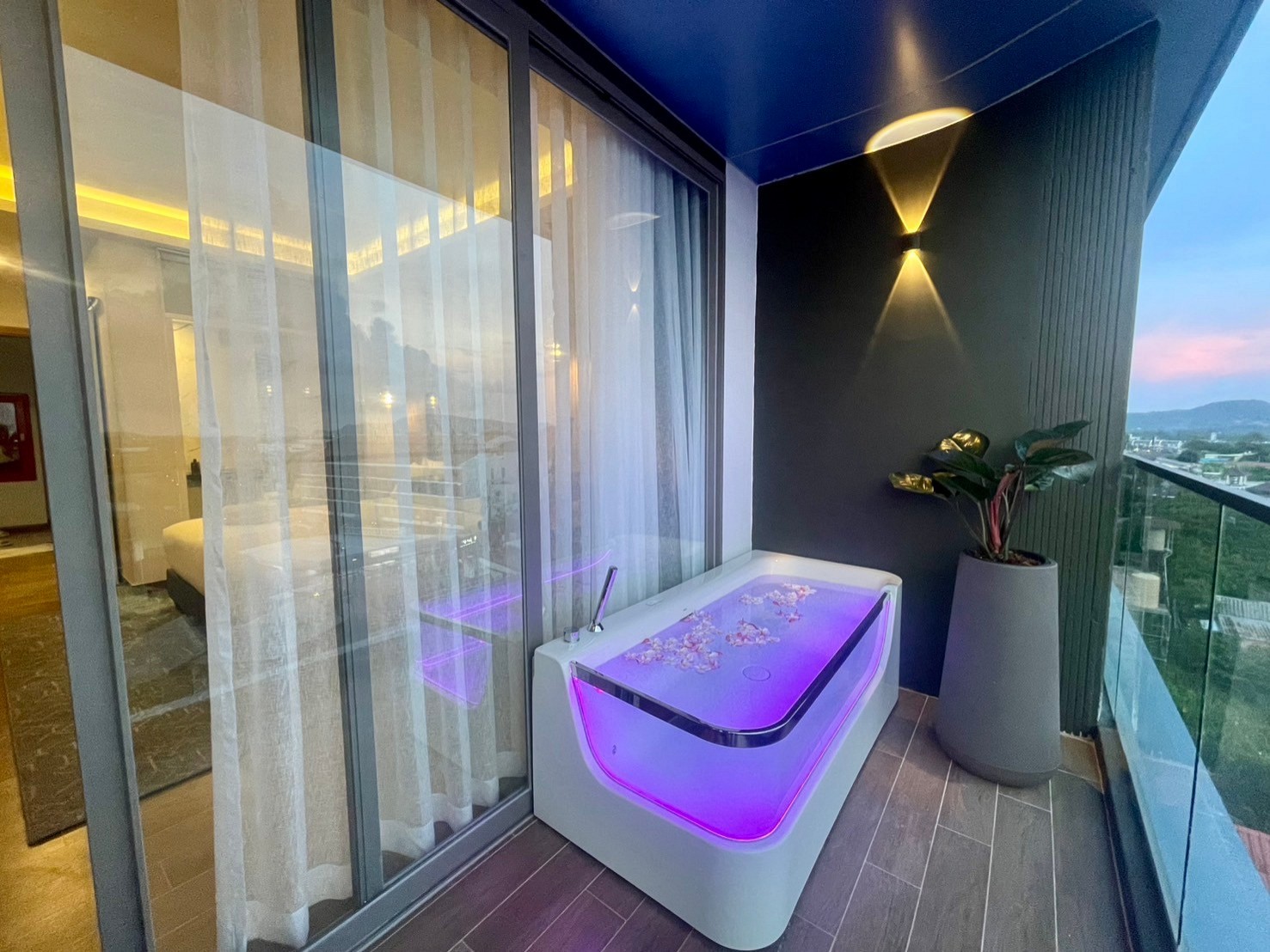 Premium Deluxe Twin Room
