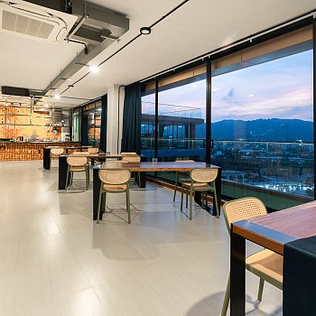 8th Floor Restaurantalt=