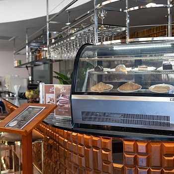 Cafe & Baralt=