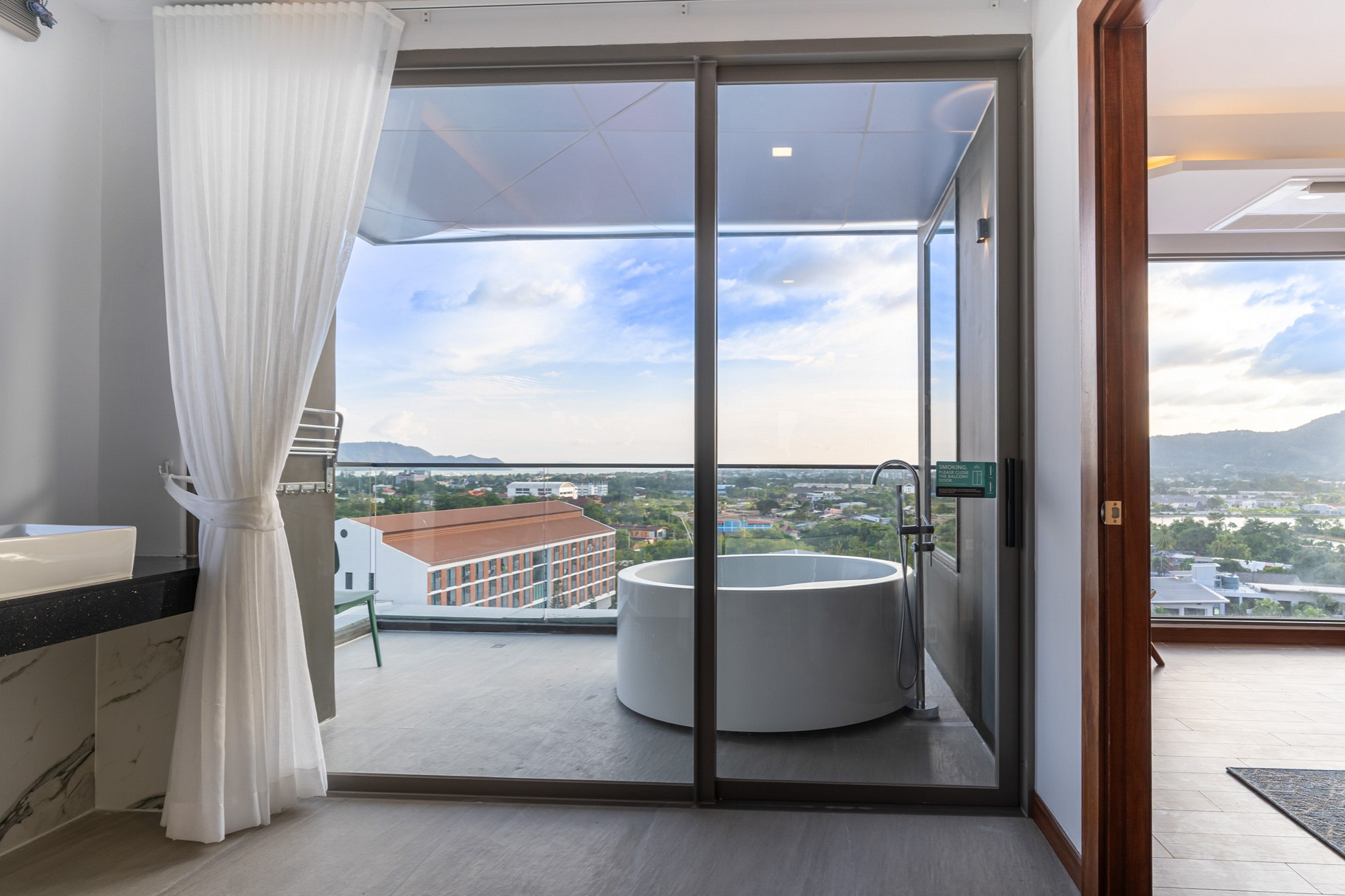 Panorama Executive Suite