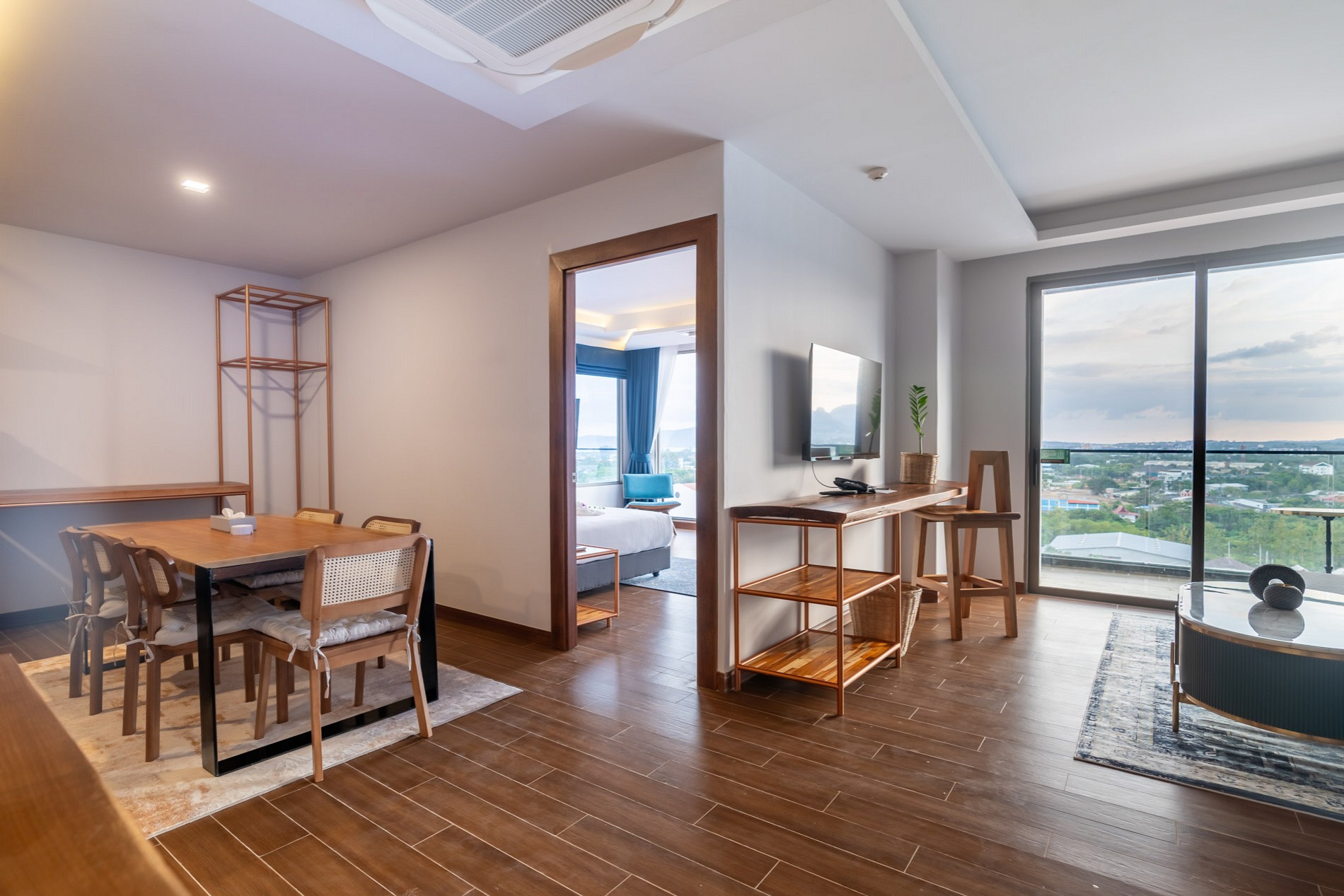Panorama Executive Suite