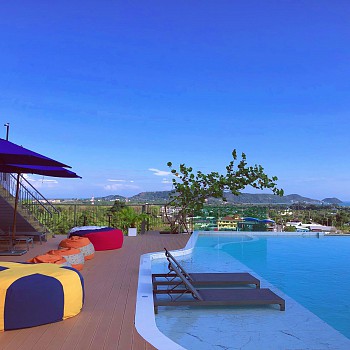 Infinity Pool and Rooftopalt=