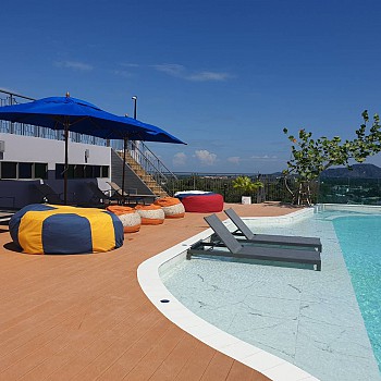 Infinity Pool and Rooftopalt=