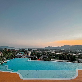 Infinity Pool and Rooftopalt=